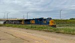 CSX 4702 leads M370.